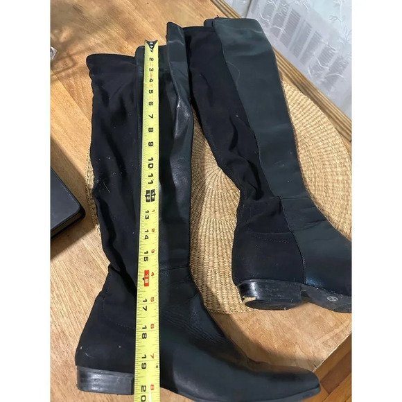 Vince Camuto Women’s size 7.5 Black Boots - Picture 5 of 8
